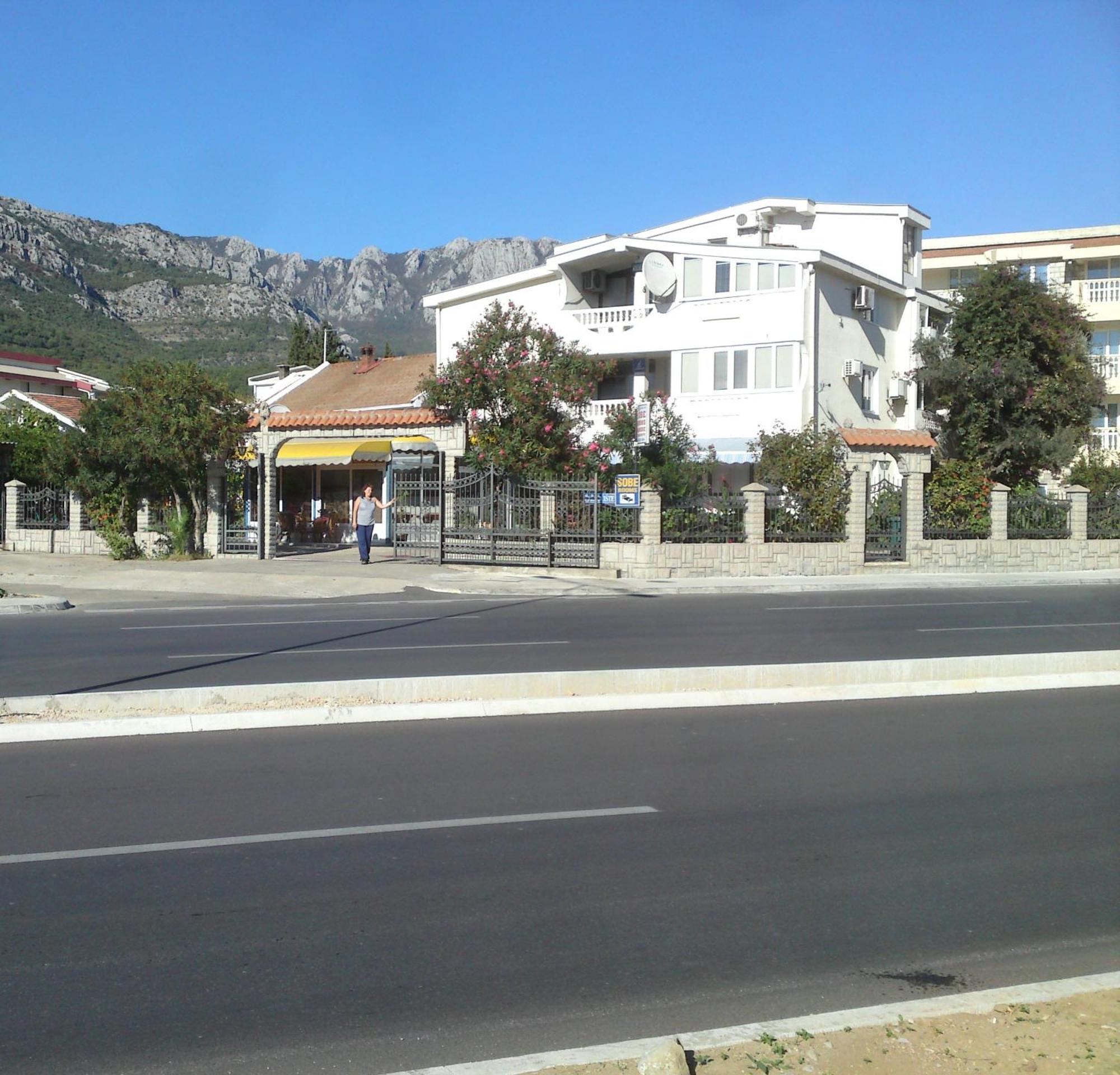 Villa Jadran Apartments Бар Екстериор снимка